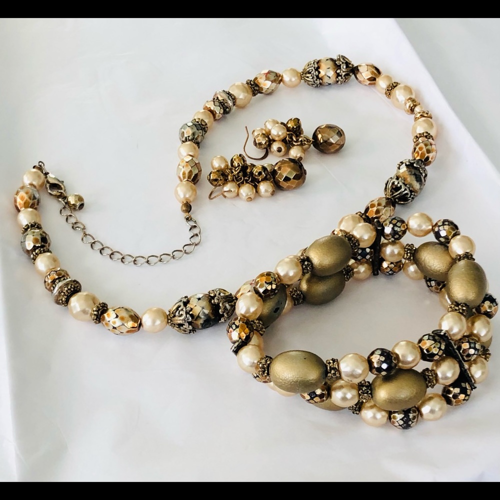 Necklace/bracelet/ earrings